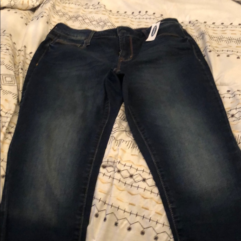 Brand New RockStar super skinny jeans.